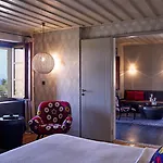 호텔 킨스테르나 5*