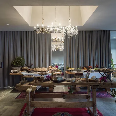 Kinsterna Hotel 5*