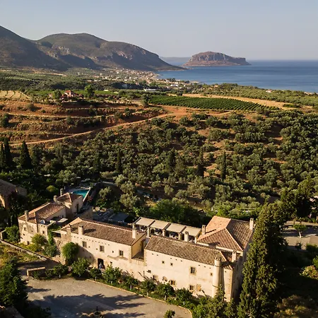 Kinsterna Ξενοδοχείο 5*