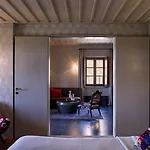 Kinsterna Hotel 5*